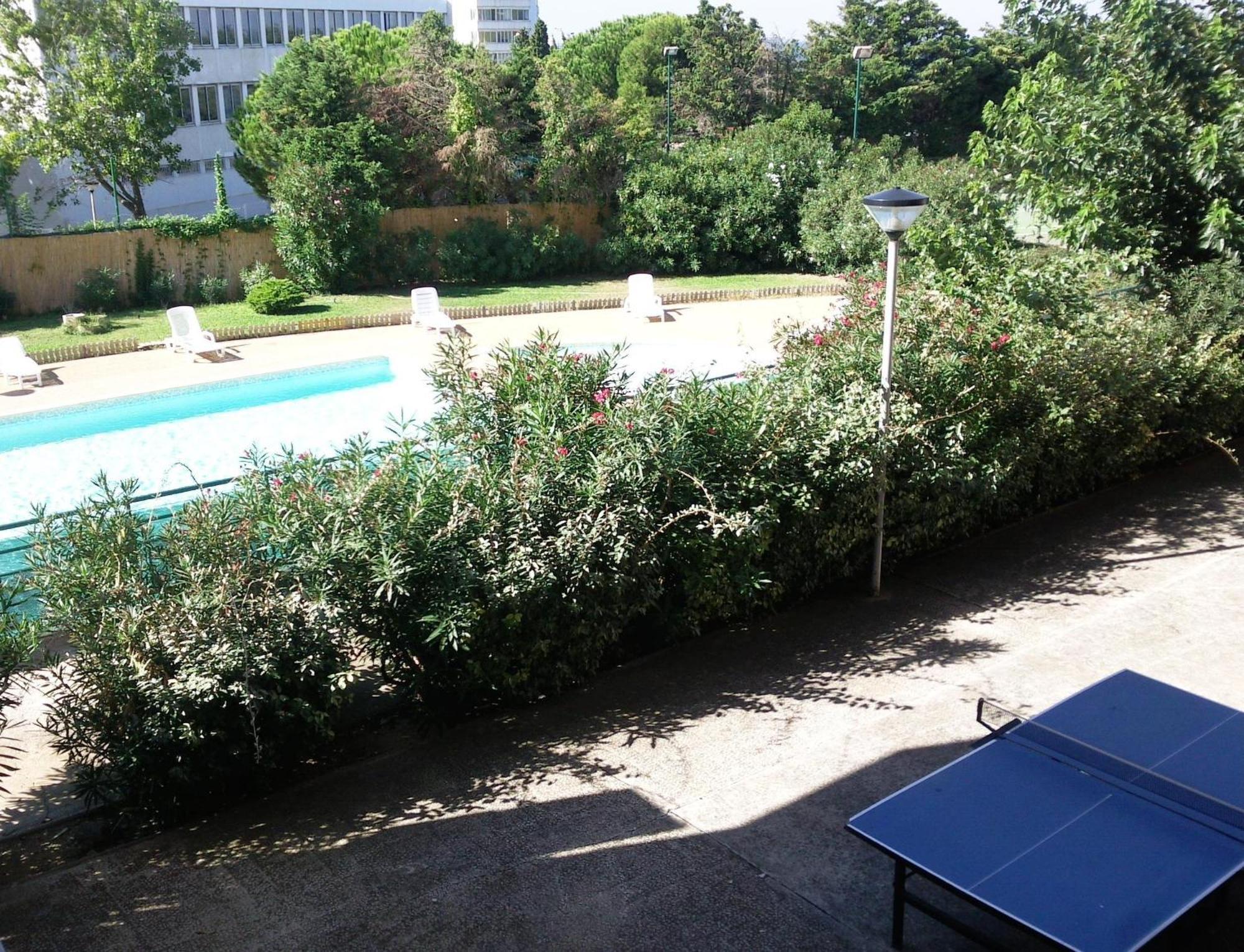 Hotel Residence Les Aiguades Port-de-Bouc Exterior photo